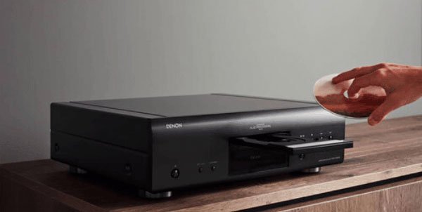 Denon DCD-1700NE  CD Player